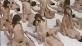 Di sini, dengan peni ...