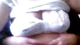 Dua wanita cantik ya ...