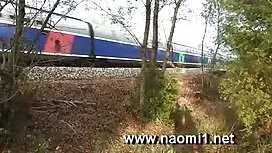 Wanita gemuk mendapa ...