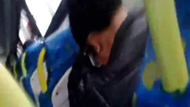Sekumpulan lelaki me ...